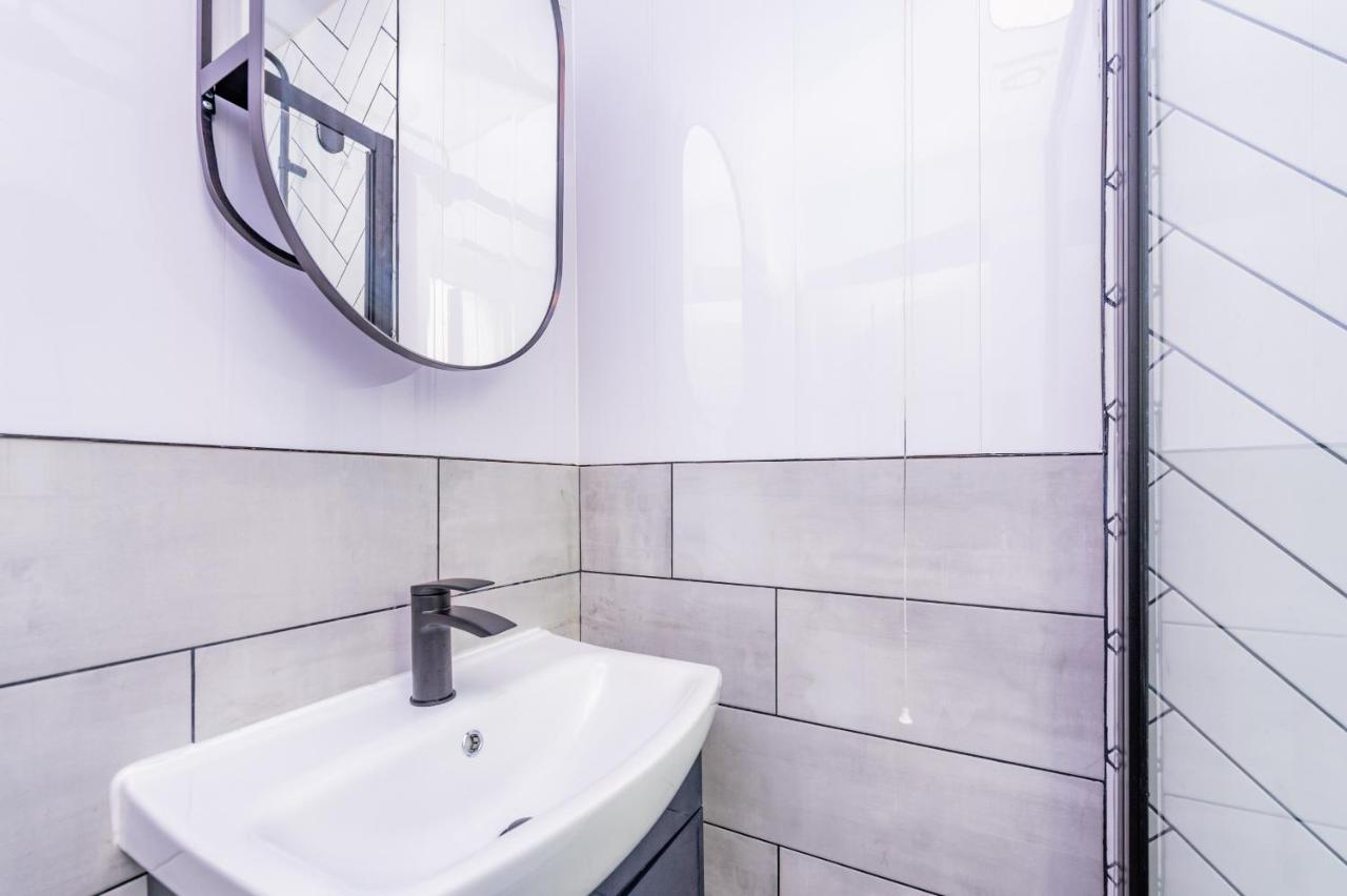 Studio Annexe By Papermill, Deeside - En-Suite, Heswall Εξωτερικό φωτογραφία