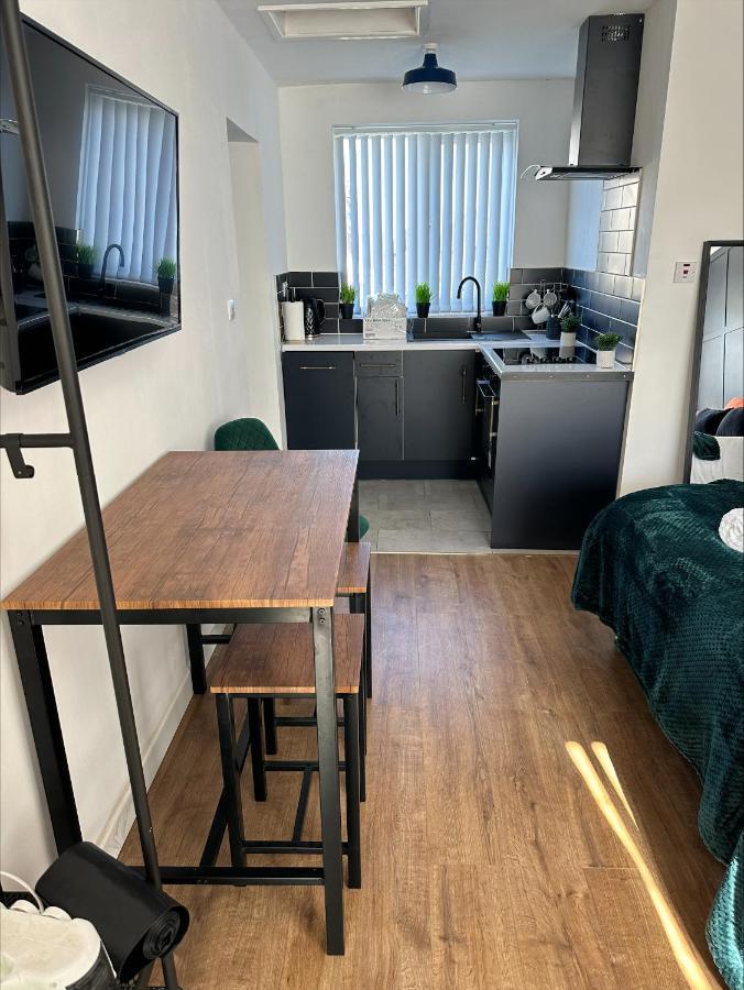 Studio Annexe By Papermill, Deeside - En-Suite, Heswall Εξωτερικό φωτογραφία
