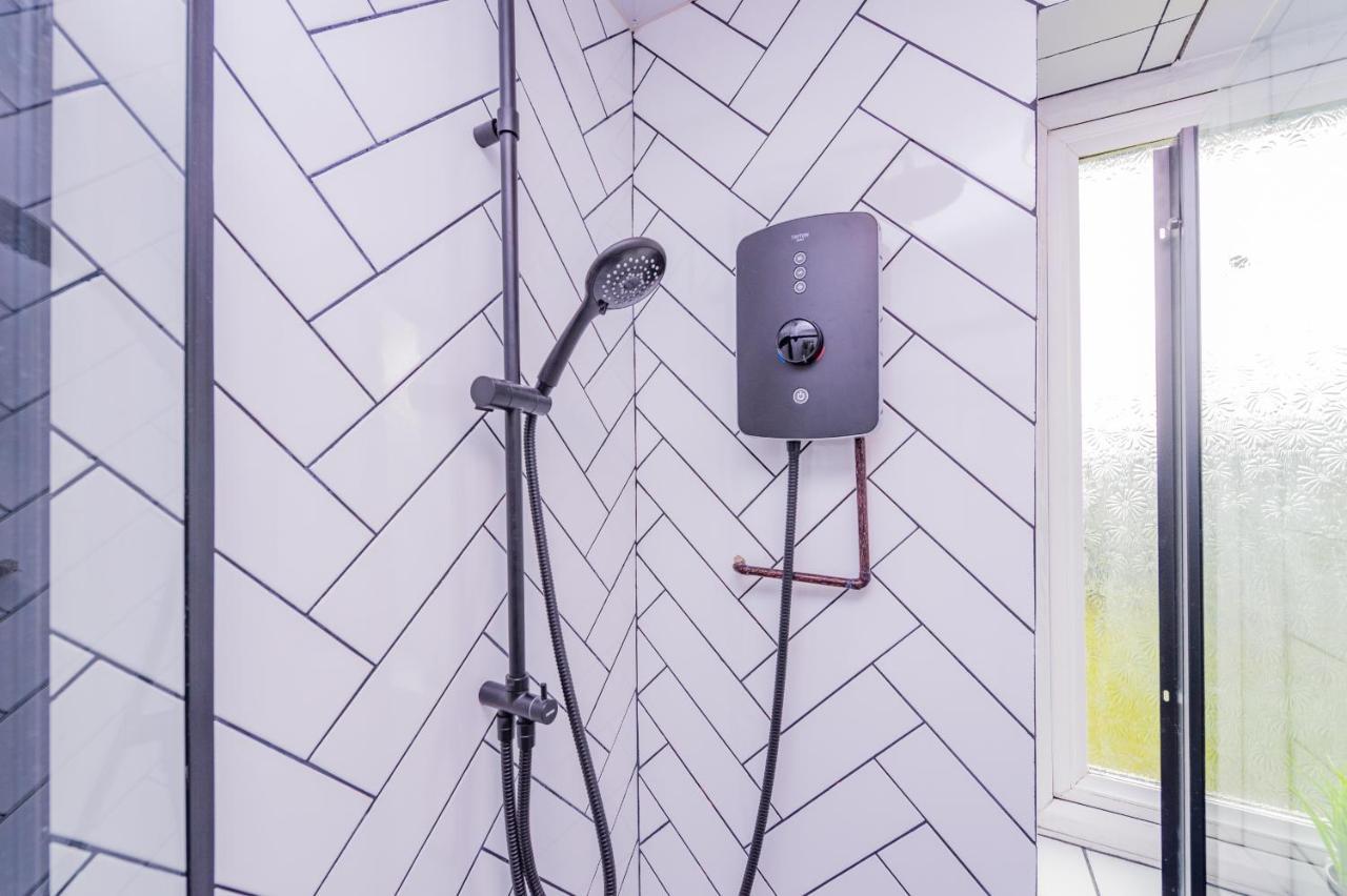 Studio Annexe By Papermill, Deeside - En-Suite, Heswall Εξωτερικό φωτογραφία